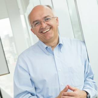 Escrutinio incómodo: medios y poder en México y EU