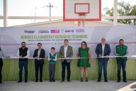 Alcalde Javier Díaz inaugura techumbre en escuela de la Satélite Norte