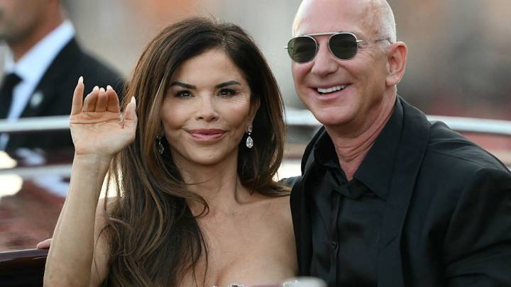 Lauren Sanchez showcases ultra toned legs in daring mini dress on date night with Jeff Bezos