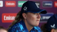 Sophie Ecclestone injures shoulder as England beat New Zealand ahead of Women's World Cup semi