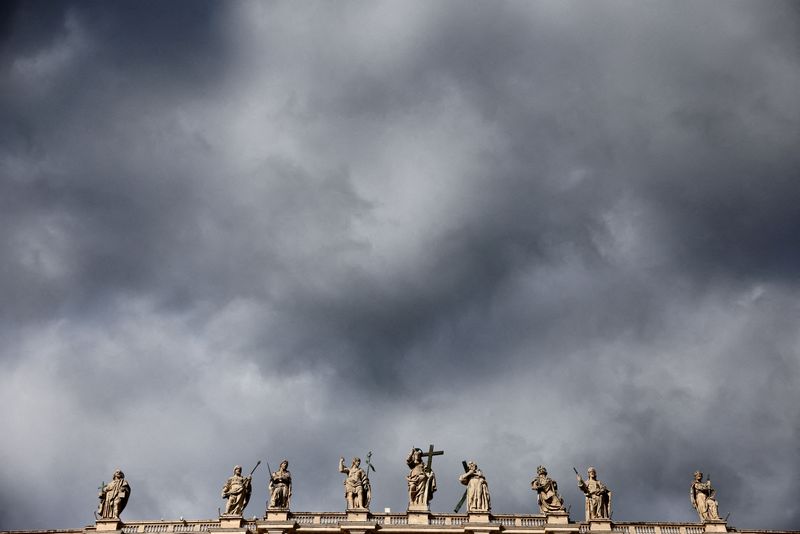 Almost 4,400 people abused by priests in Italy, victims' group alleges