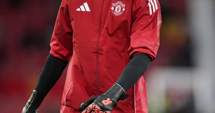 Man United names new goalkeeper Lammens in starting lineup for first time