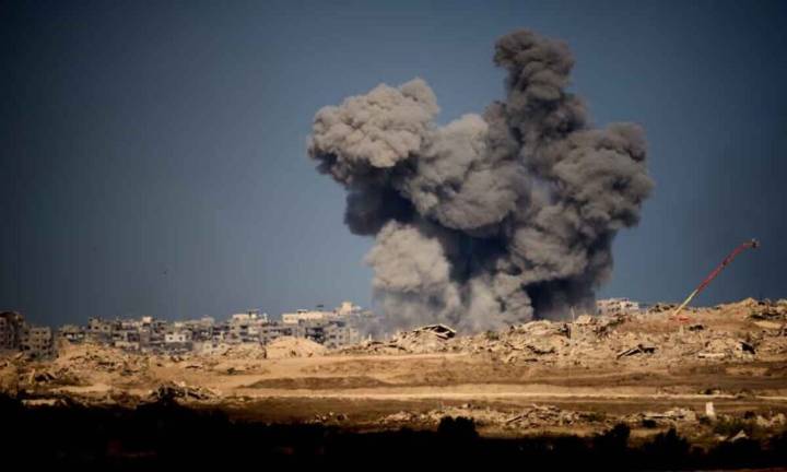 Israel lanza ataques aéreos y acusa a Hamás de romper el alto el fuego