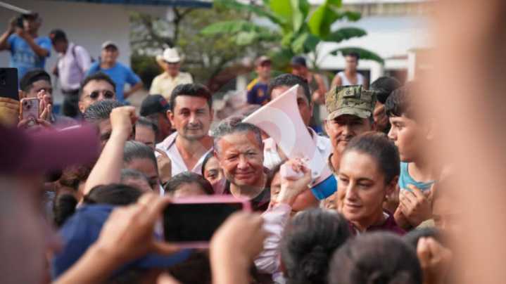 Sheinbaum y Menchaca supervisan atención a comunidades afectadas en Huehuetla