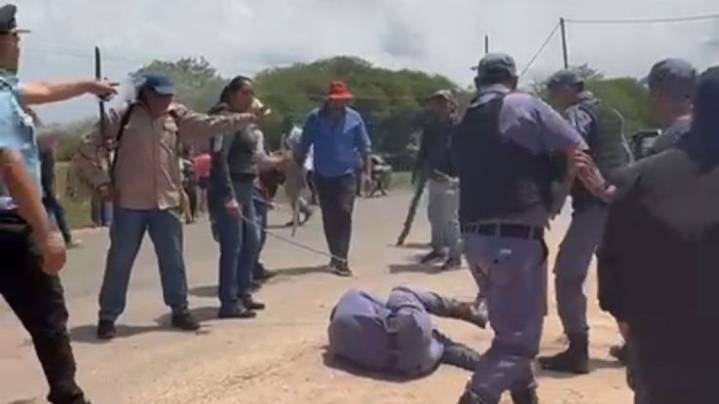 Violento piquete en Chaco dejó 41 policías heridos: el Gobierno apuntó al kirchnerismo