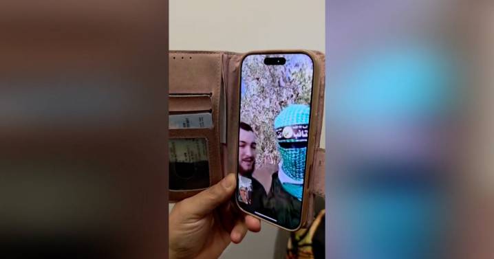 Hamás hace a los rehenes cautivos llamar a sus familias por videollamada