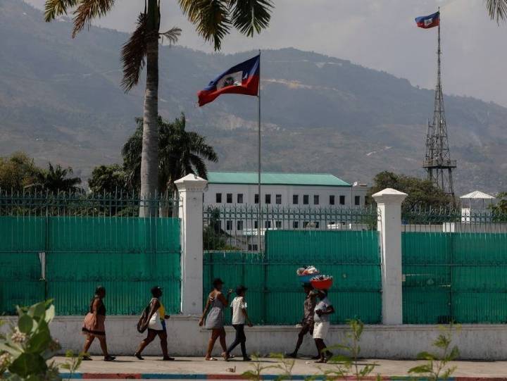 Hail of gunfire interrupts key meeting of Haiti’s leaders