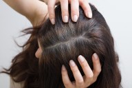 Daughter Spots Mom’s Gray Hair, No One Expecting What She Says Next