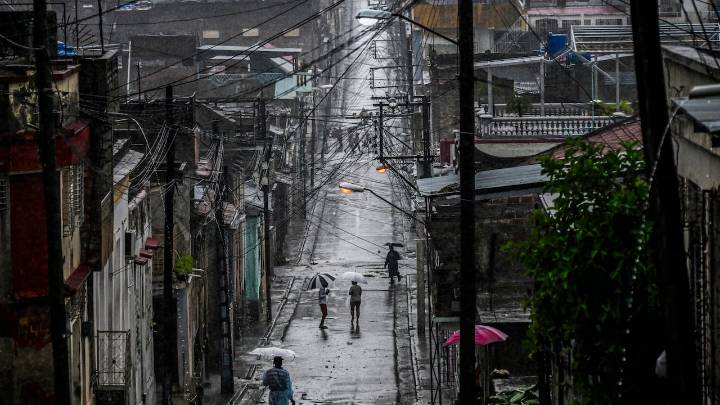 Cancillería activó líneas de emergencia para colombianos en Cuba por paso del huracán Melissa