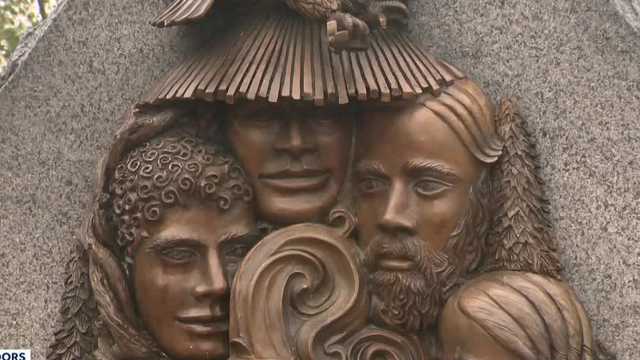 Folsom outdoor art meant to evoke a double