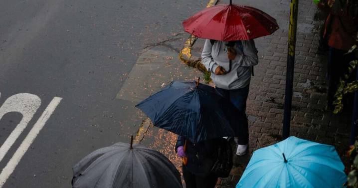 A qué hora comienza la lluvia en la Región Metropolitana (y en qué sectores)