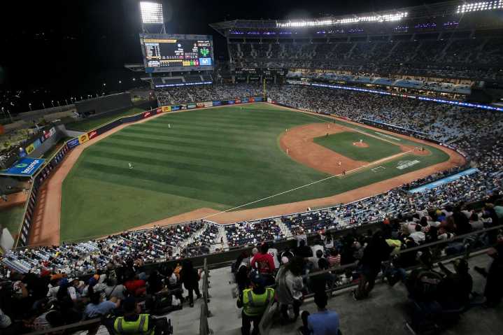 Los precios para asistir al Estadio Monumental en la temporada de béisbol 2025