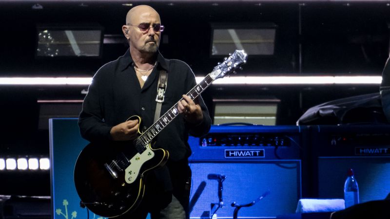 Paul Arthurs, guitarist for Oasis, taking a break from tour amid cancer treatment