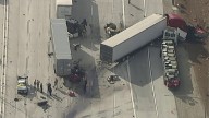 Mueren 2 personas tras accidente entre 4 camiones, varios carros en la autopista 10 en Ontario