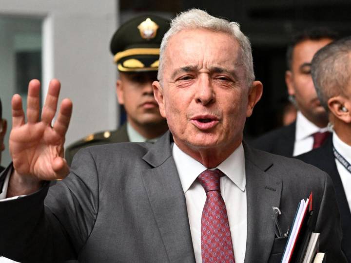 Tribunal Superior de Bogotá absuelve a Álvaro Uribe de todos los cargos
