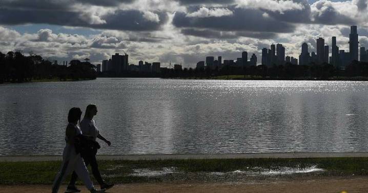 Women walking 4000 steps cut early death risk: study