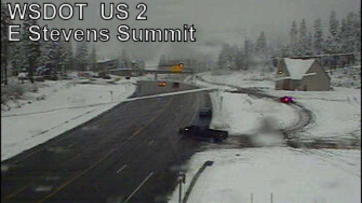 2 killed in fatal crash on Stevens Pass