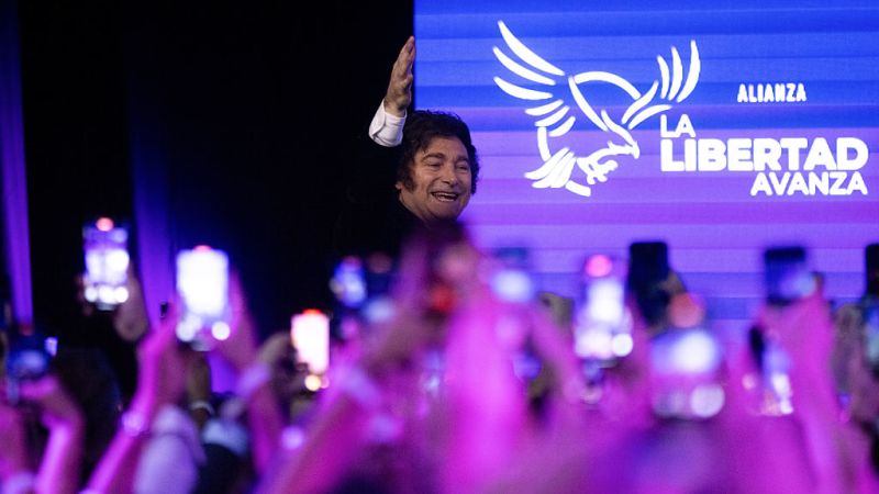 Las claves del rotundo triunfo de Milei: la ayuda de Trump, el miedo de los argentinos ¿y un desafío imposible?