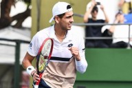 Tabilo evitó el papelón y debutó con trabajado triunfo ante el 442° del mundo en el Challenger de Olbia
