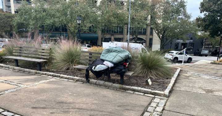 ACC Gov committee meets to increase safety on sidewalks, reduce visibility of homelessness