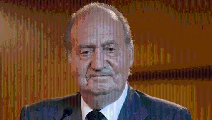 Exrey de España raja de todos. Sobre Lady D «era fría y distante excepto con los paparazzi»