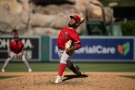 Tiburones firma por recomendación un pitcher dominicano que no ha lanzado en 2025