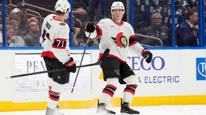 Shane Pinto scores tiebreaking goal late in 3rd and Senators beat Lightning 5