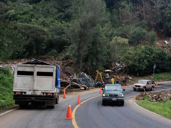 Estragos de lluvias se mantienen; hay 191 comunidades incomunicadas: SICT