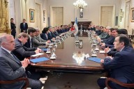 Milei les pedirá esta tarde a los gobernadores que lo acompañen con el presupuesto y las reformas: hay 4 que no fueron invitados