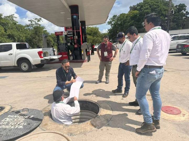 Sanciona Profeco y ASEA gasolineras de Quintana Roo por no dar litros completos y violar normas ambientales