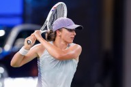 Iga Swiatek Joins Martina Hingis in Impressive New Streak With WTA Finals Qualification