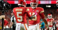 Mahomes leads the Chiefs to a 30-17 victory over Lions, and a fistfight erupts at the finish