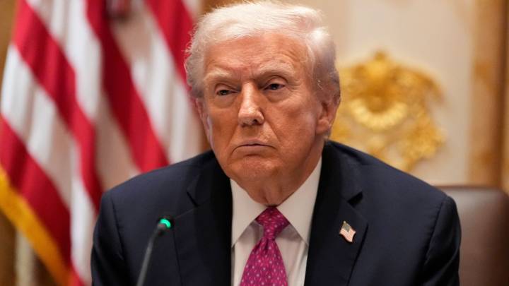 Trump urged Zelenskyy to cut a deal with Putin or risk facing destruction