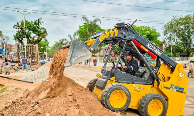 Obras de infraestructura y reparación de calles avanzan en distintos puntos de la ciudad