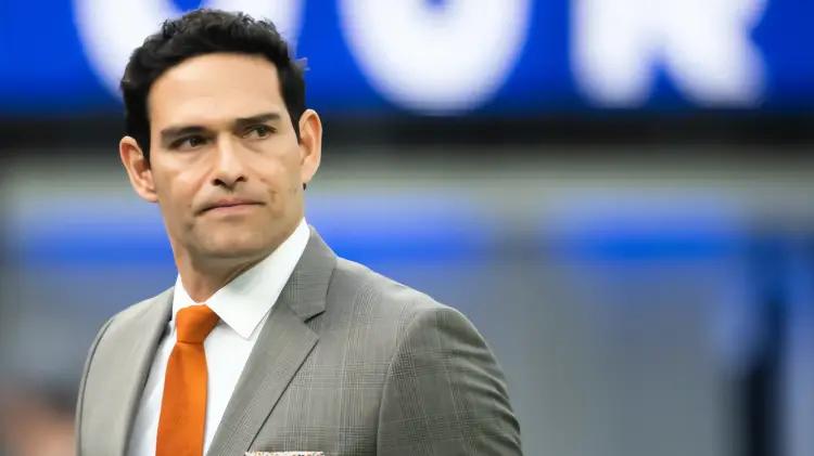 Exquarterback de la NFL Mark Sánchez enfrenta cargos tras violento altercado