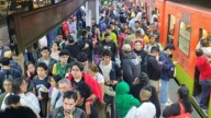 Falla de tren en el Metro Iztacalco desata caos en la Línea 8
