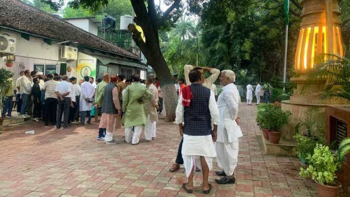 Deadlock over seats, Mahagathbandhan parties fail to seal Bihar pact, field own candidates for Phase 1