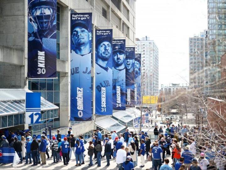 Rogers plans ticket giveaway on home Blue Jays playoff dates