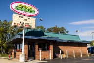 Food truck owner opens new restaurant, waterpark wins prestigious award and other mid