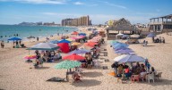 Se beneficiarán los destinos turísticos con la eliminación de cobros en playas