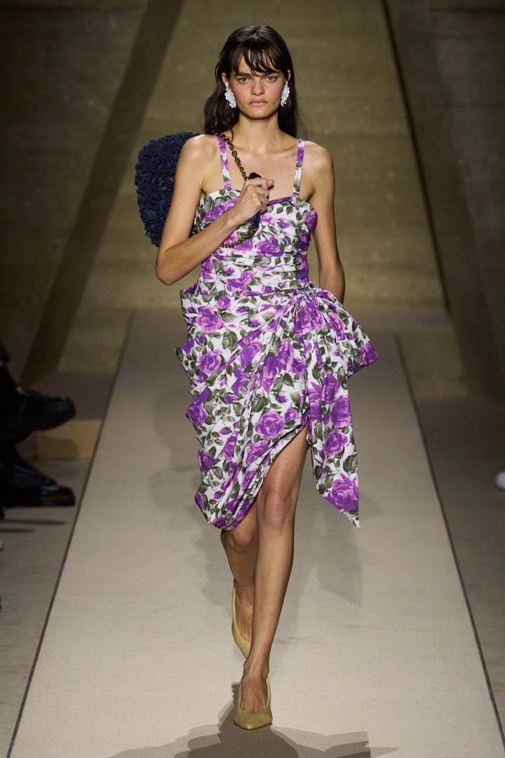 Chloe Is Pedding Way Less Sheer Sienna Miller