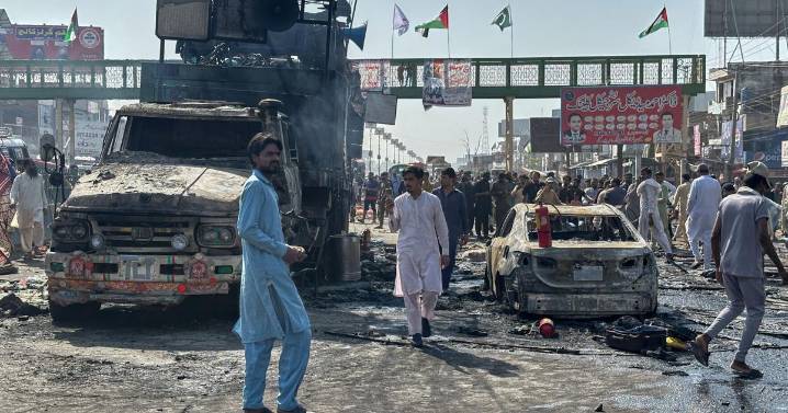 Muere un policía en Pakistán mientras las autoridades intentan frenar una marcha propalestina