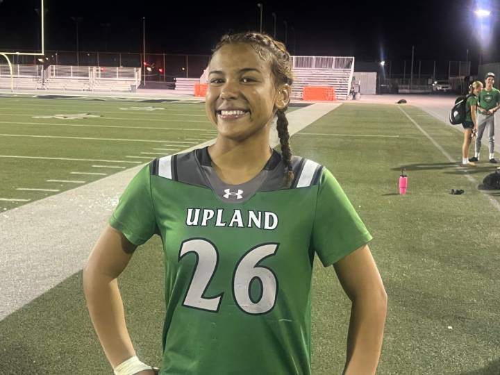 Upland flag football team uses second-half serge to beat El Toro in Division 2 quarterfinal