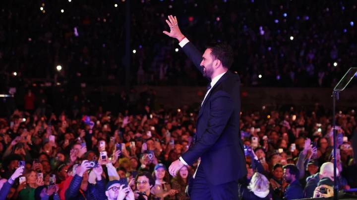 Así fue el mitin de Mamdani en Nueva York donde promete impuestos para los ricos y resistencia contra Trump. Hay expectativa en la ciudad