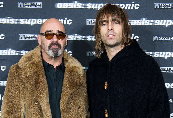 Oasis Guitarist Steps Away from World Tour After Revealing Devastating Health Diagnosis