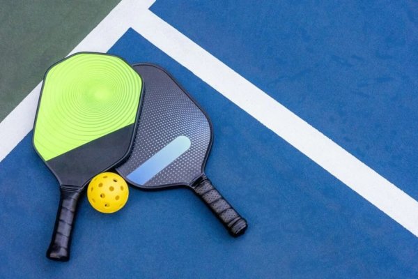 Otro deporte de paleta: qué es el Pickleball y cómo busca ponerse de moda en Argentina
