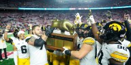 Williams, Gronowski and Moulton help Iowa run over Wisconsin 37