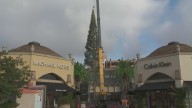 115-foot tall Christmas tree arrives at Southern California mall 