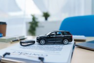 Reembolsos de $300 y seguros más baratos en Florida