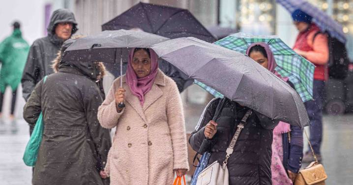 UK households warned to lock all doors and windows over next 36 hours